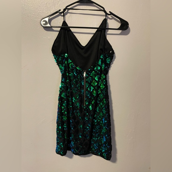 Sequin green and black dress - Picture 2 of 3
